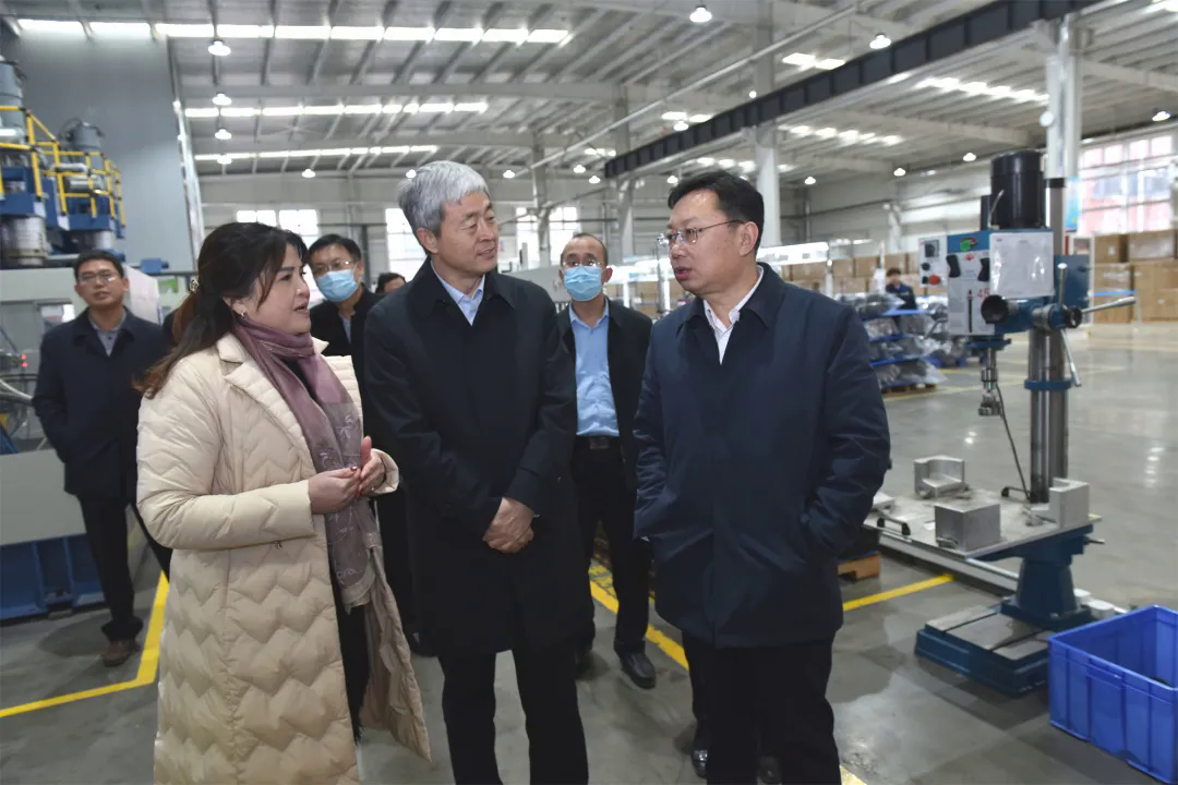 2月14日下午,市政府副市长狄波带队来我县调研台资企业发展和台资项目