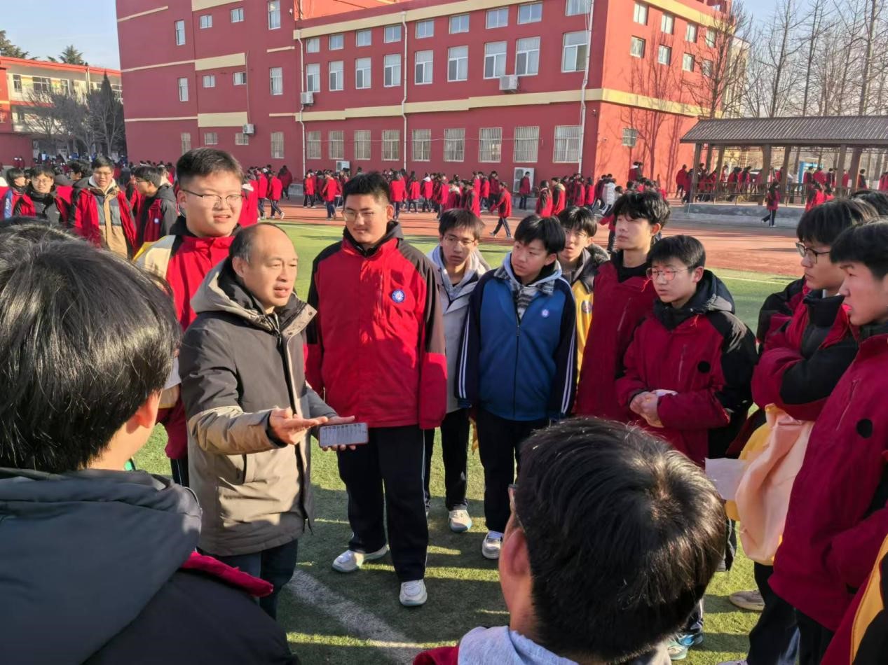 赛前开会.jpg