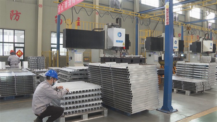 韩店镇：凝心聚力