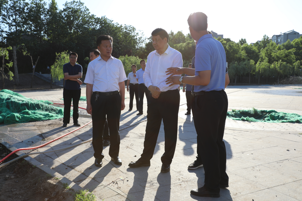 市委副书记,市长胡云江到黛溪街道督导空气站点建设工作