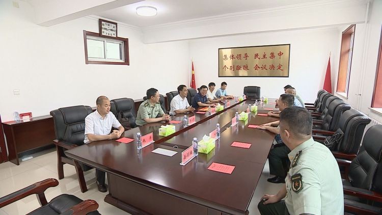 菏泽市成武县崔学民带队走访慰问驻军部队