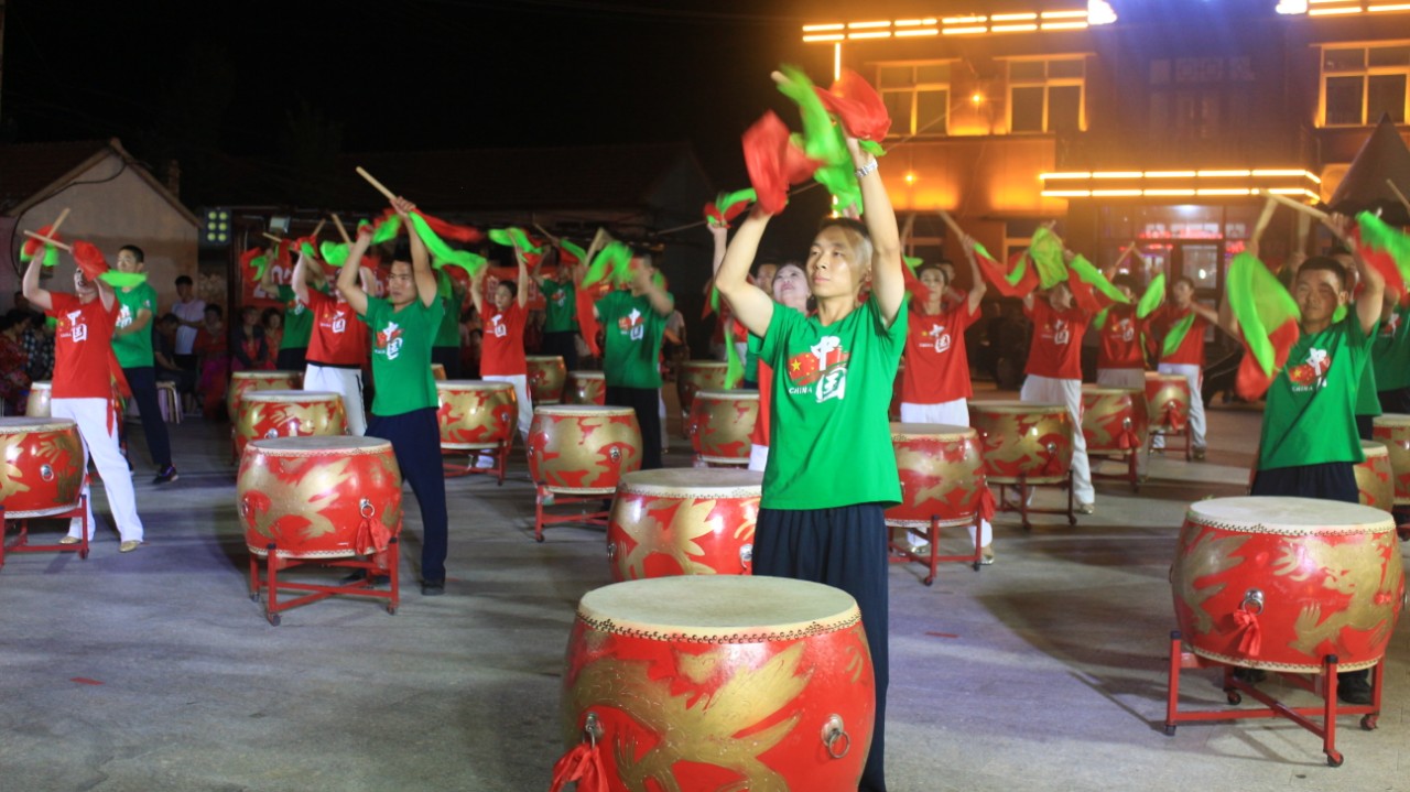 10月4日，“庆国庆 促双拥”军民联欢晚会.JPG