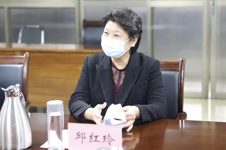 新疆生产建设兵团十二师融媒体中心来我台交流考察