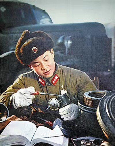 【主播夜读】雷锋精神——点燃心灵的火种(主播:橙子)