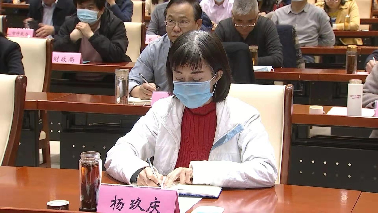 聚焦重点任务全面优化法治环境