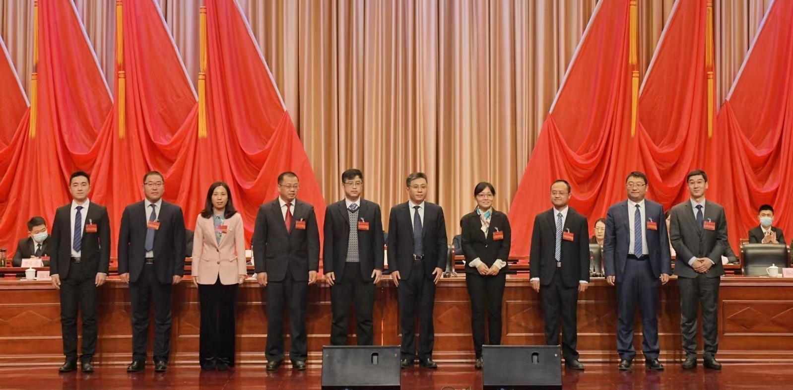 乃龙张自坤 毛福杰 王灿 吕涛 刘培强 王晓菲编辑 王浩 刘炳慧