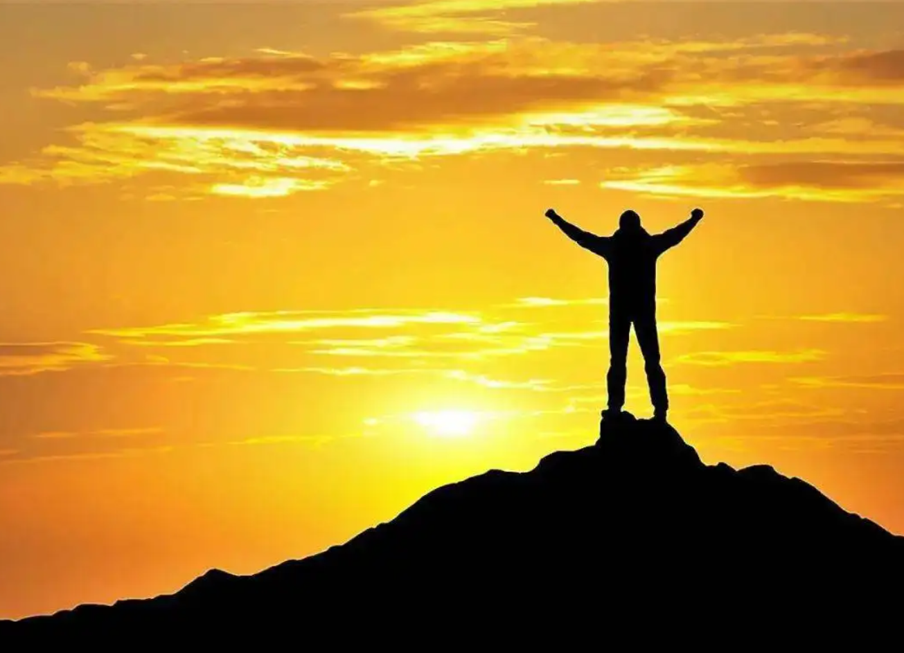 主播夜读永远不要怀疑努力奋斗的意义主播杨雪娇