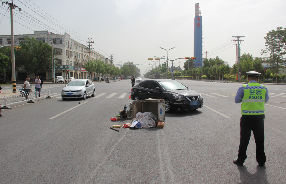 违规电(机)动三,四轮车交通事故!