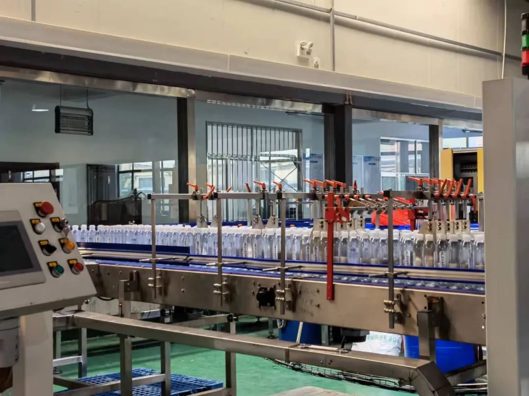 齐鲁锶源致敬最美逆行者