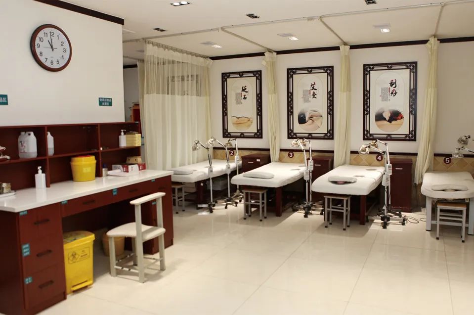 督灸,小针刀,浮针,火针,梅花针,拔罐,刮痧,推拿,三伏贴,理疗,中医正骨