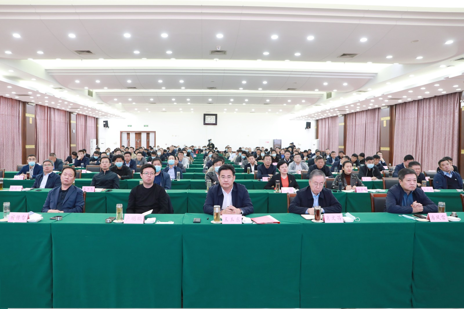 平原县委副书记,县长王玉东,县政协主席肖文昌,县委副书记卢明鹏等县