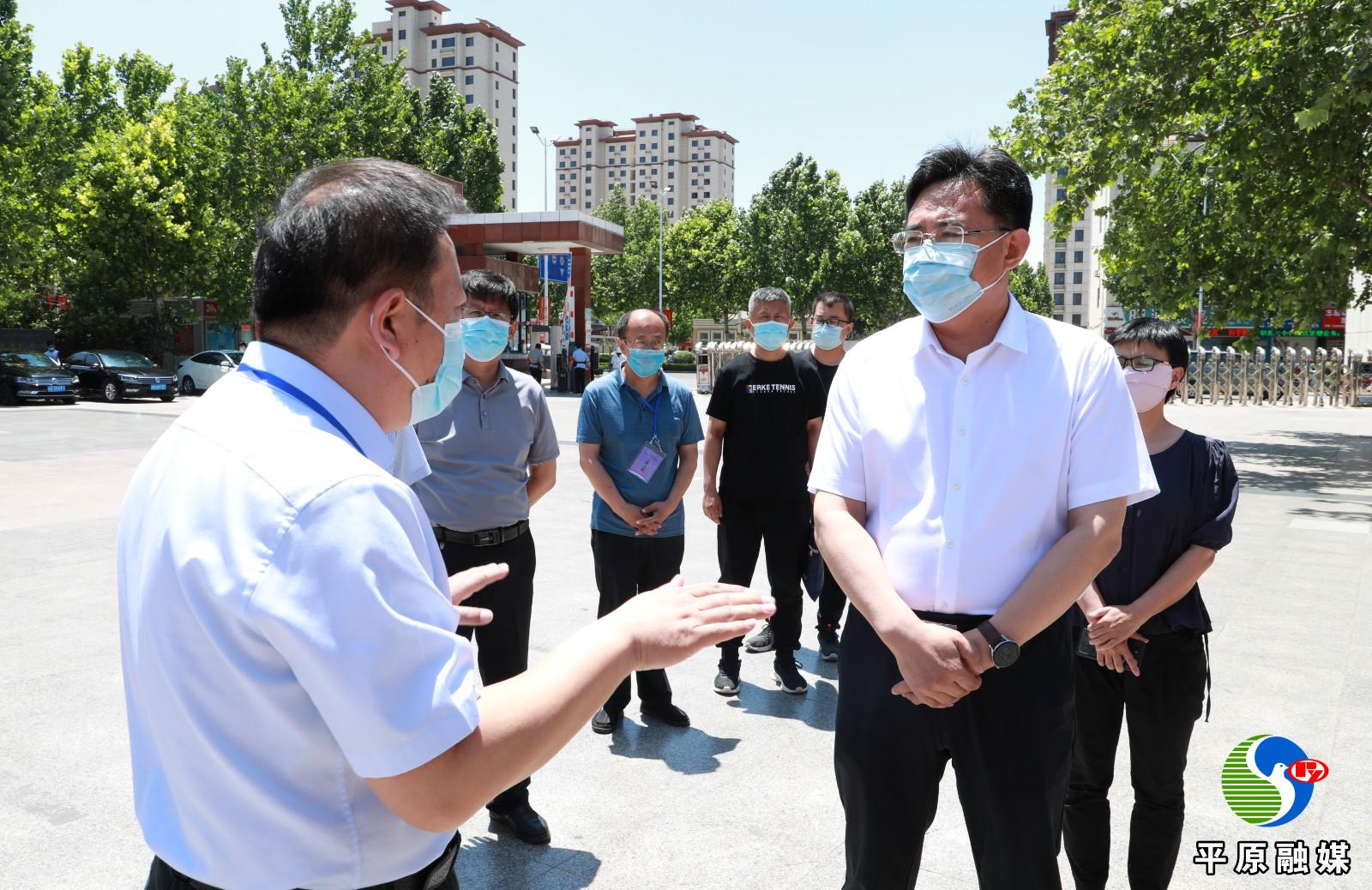 平原县委书记王玉东现场检查高考准备工作