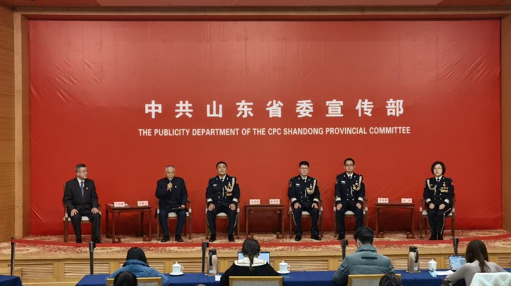 “弘扬英模精神 铸就忠诚警魂”记者见面会