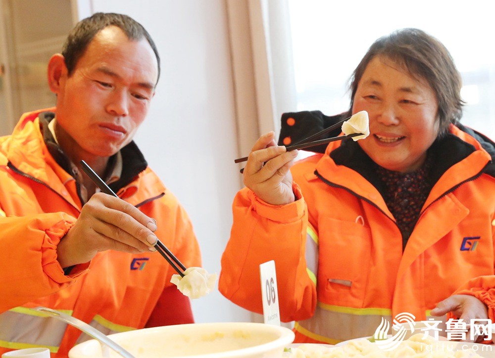 热腾腾的水饺为青岛3000名环卫工人暖心