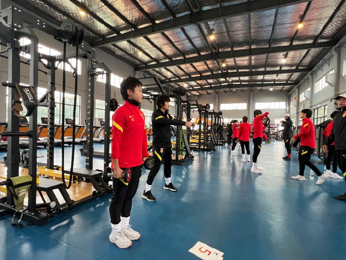 开练！中国女足回国后边隔离边训练