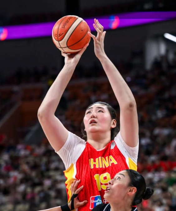2025女篮亚洲杯中国队获得季军 张子宇场均得分全队第一