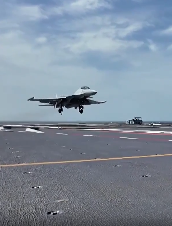 福建舰实兵训练更多细节！一组动图带你全方位看清楚