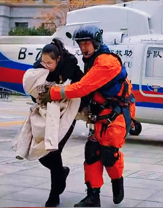 9月大嬰兒突發(fā)腸梗阻 直升機(jī)35分鐘生命速遞