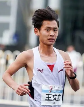 历史第一人！山东小将王文杰手握半马+万米两项全国纪录
