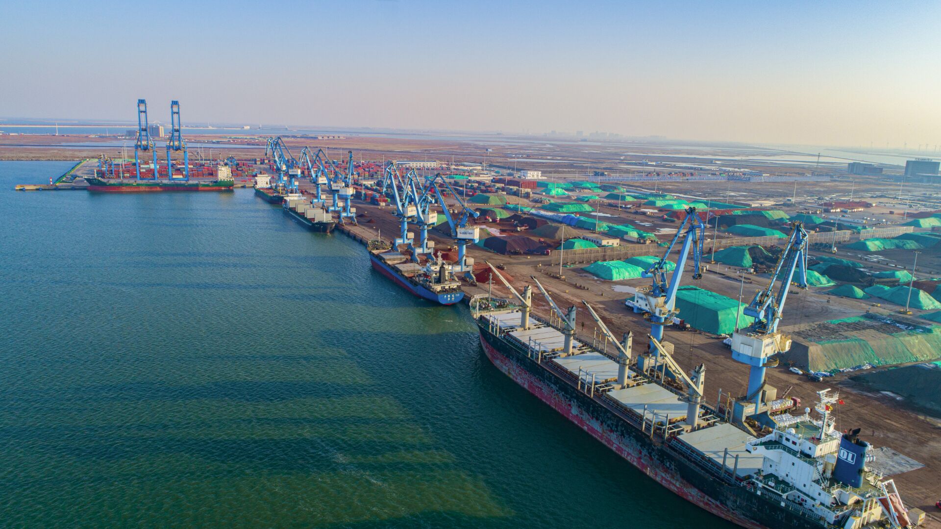 潍坊港中港区货物吞吐量再创新高