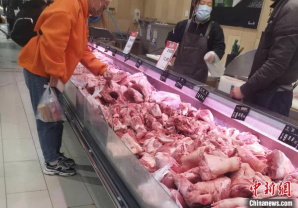 临近虎年春节已经能买到10元以下的猪肉
