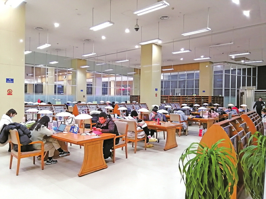 济南市图书馆推出“夜读空间”