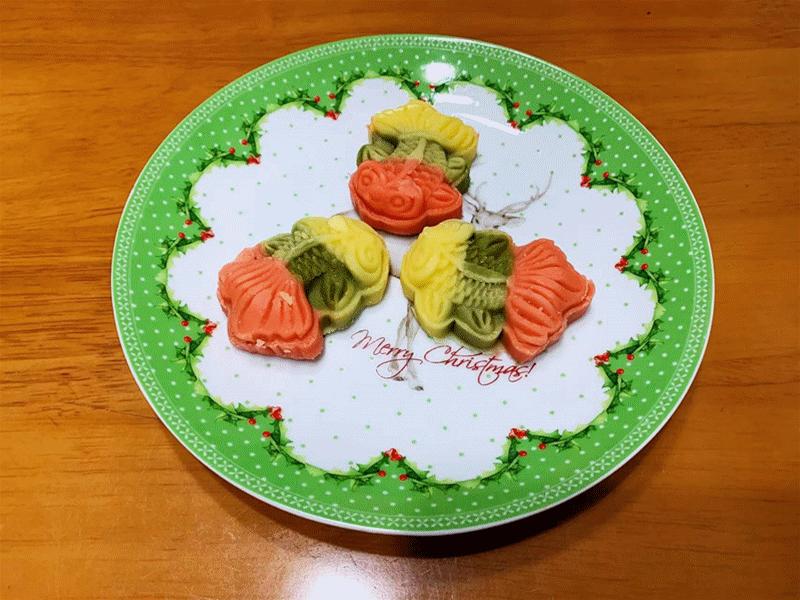 鱼形绿豆糕，鱼形莲蓉饼丨拍摄 樊北溟