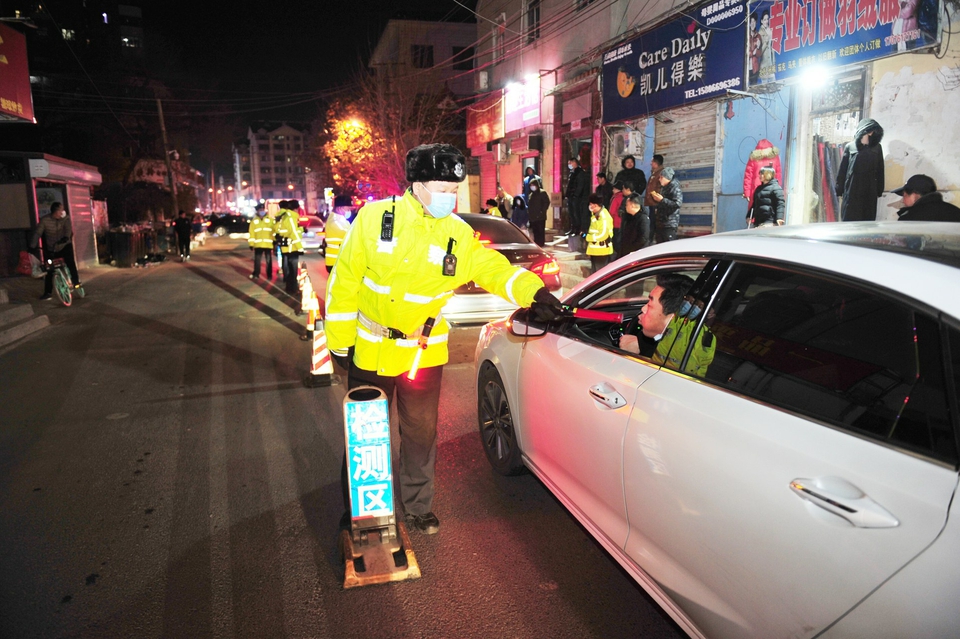 济南市启动城市高架路酒醉驾专项整治行动