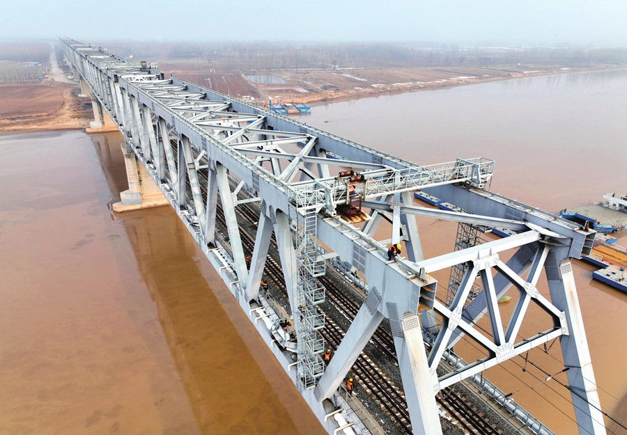 魏小光将军渡黄河大桥守护人