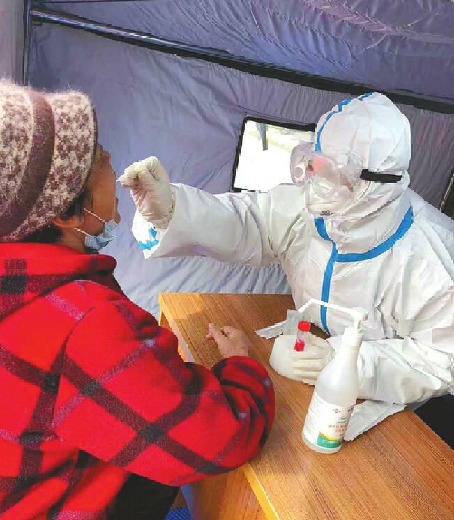 白衣战士共筑防疫城墙聚焦疫情防控一线的最美身影