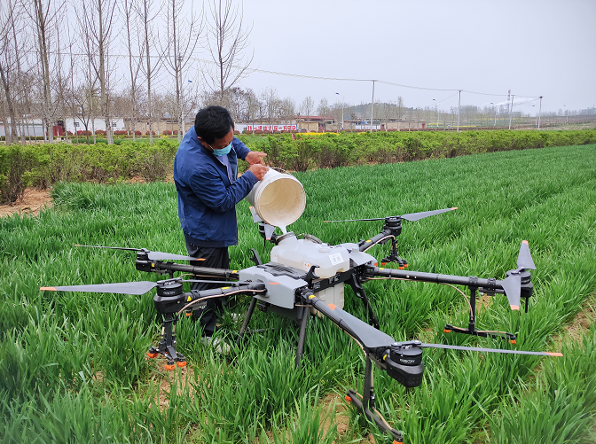 平阴县孔村镇植保无人机飞防作业确保农作物高质高效生产
