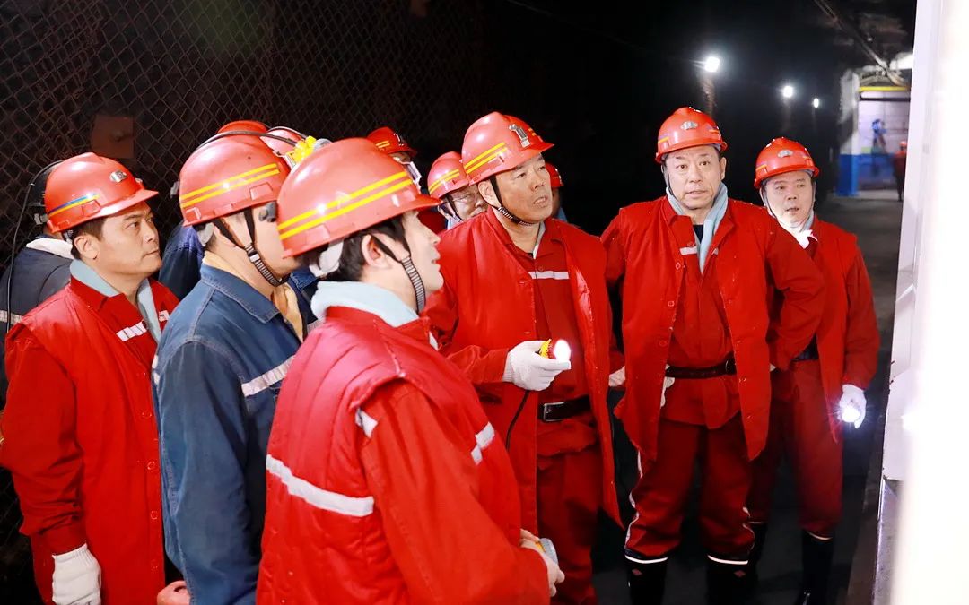 李董事长在付煤公司调研 (5).jpg