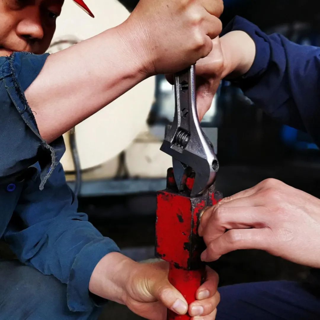 田陈双手副本 (2).jpg