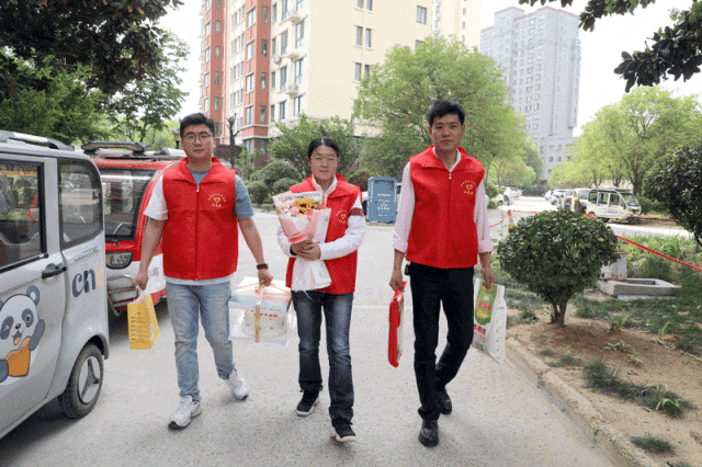 新安母亲节活动闪图0.gif