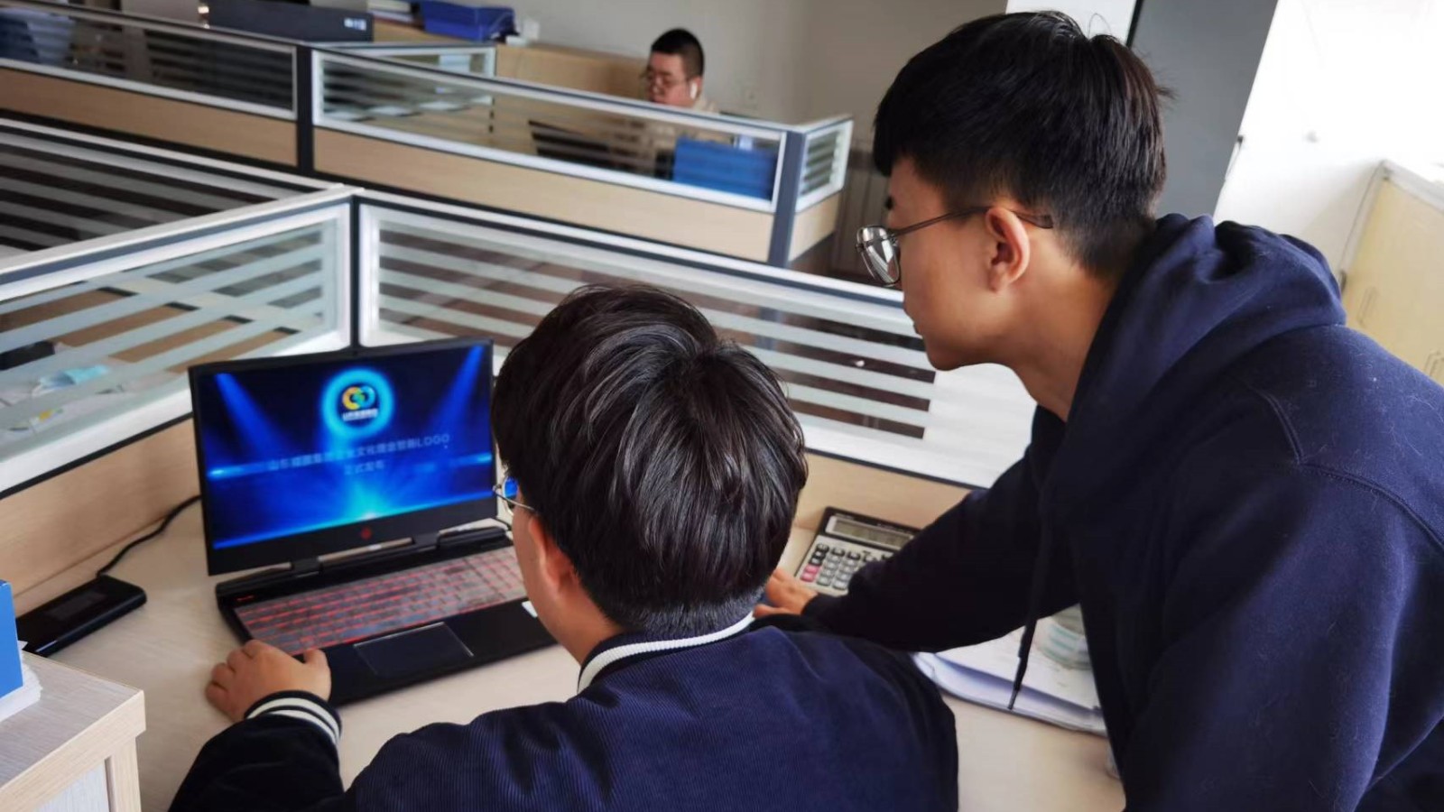 e28bfdd10209bb094331d940f8aeac2