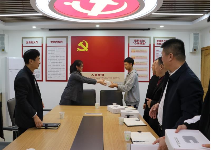 54679B6A009EC6E36F2D3681AE4D03F0