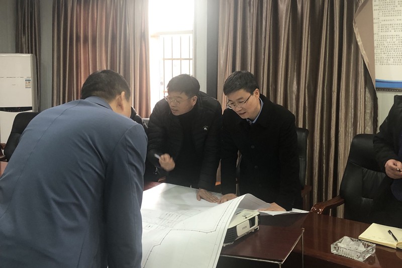 董事长在全伦指导工作