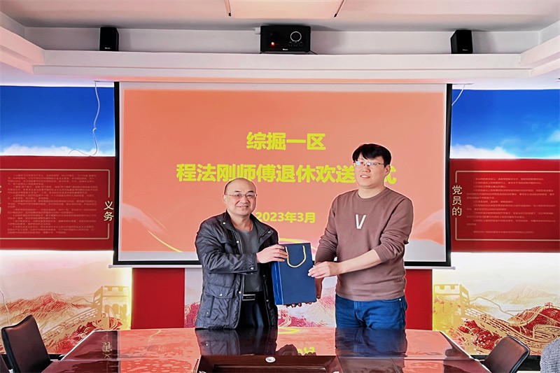 8212380dbe6e44bc29bf31e4fd2893c