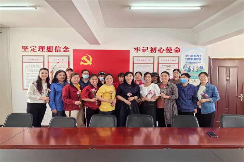 母亲节座谈会1