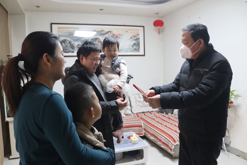 机电工区困难职工刘可2_副本