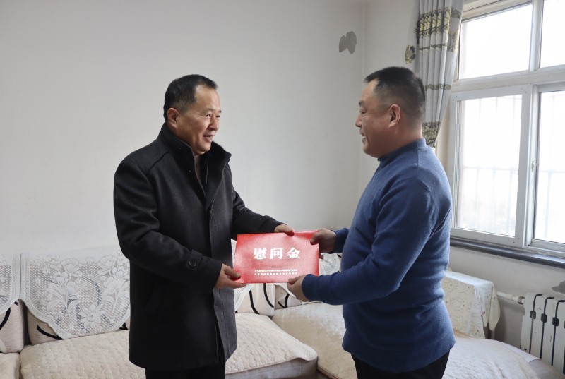 IMG_4901甄书记走访