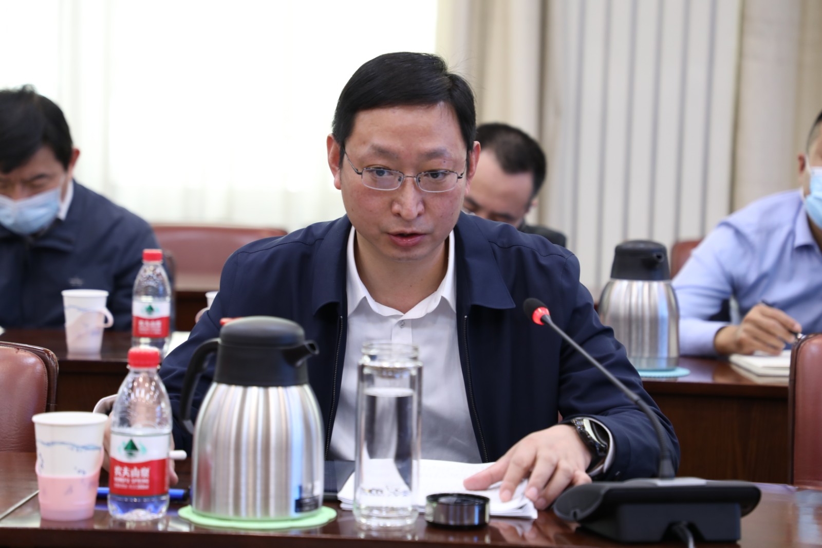 矿召开安全办公会-南屯煤矿