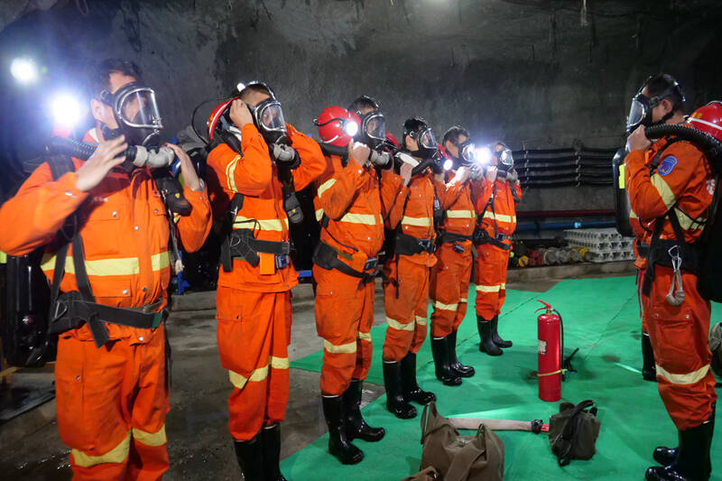 4c9ae64321ba44b493d69e7006452bf6