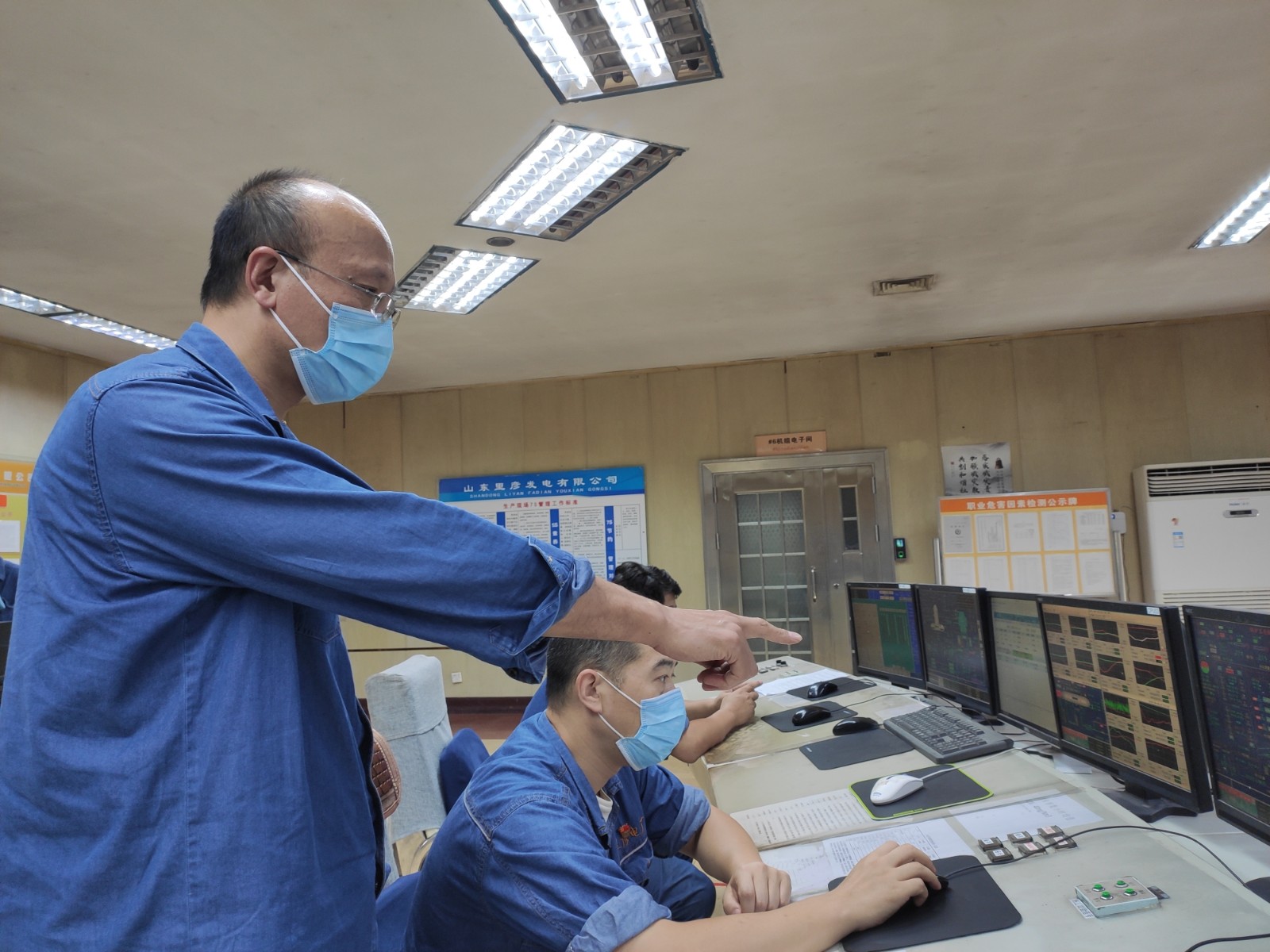 认真指导、细心调整