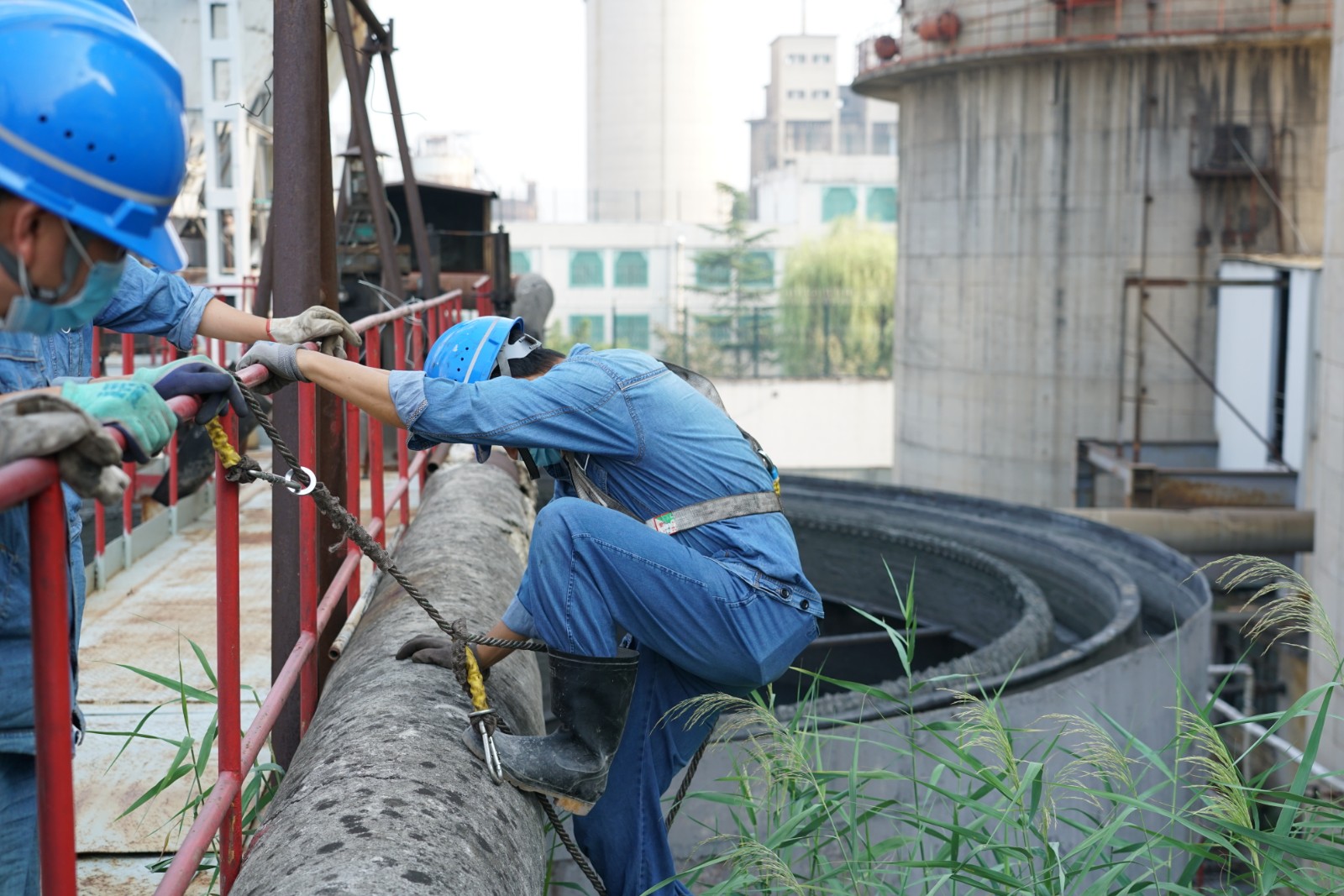 最危险处有他们