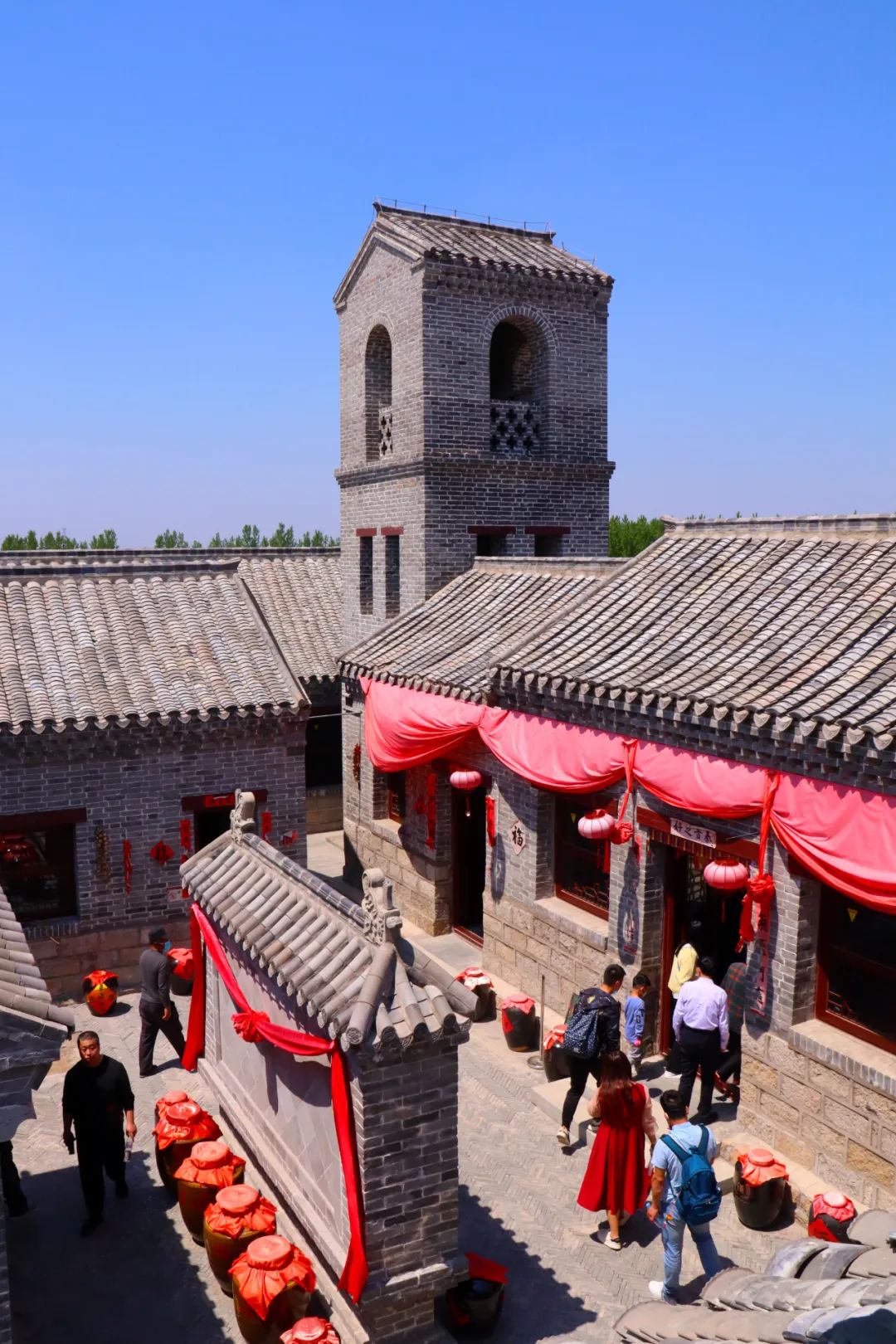 提升群众满意度来东北乡红高粱影视城近享好时光