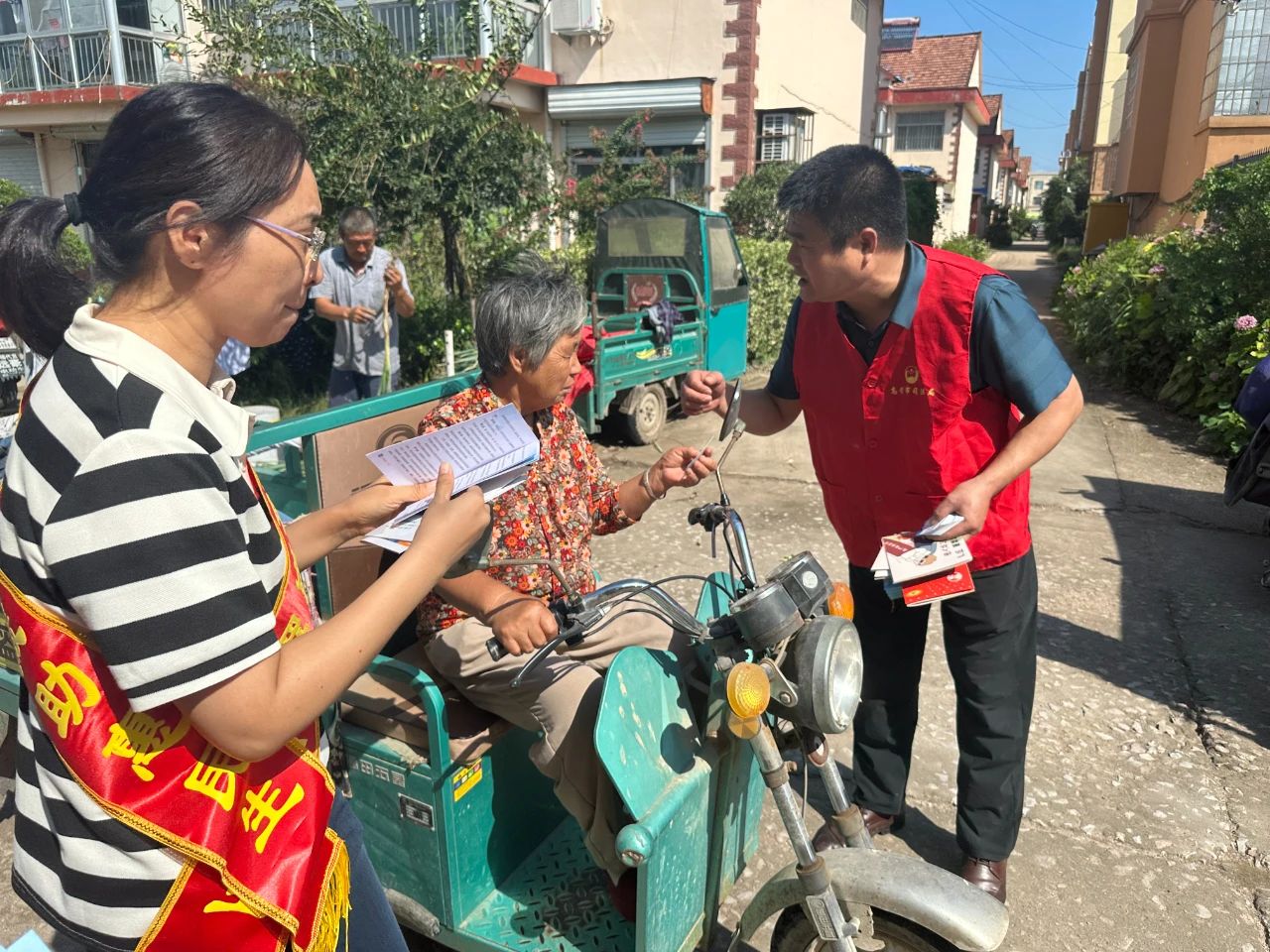 满意在凤城醴泉街道普法宣传进乡村法治观念入人心